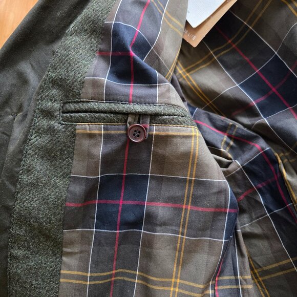 Barbour Beacon Sports Waxed Jacket - Picture 13 of 14